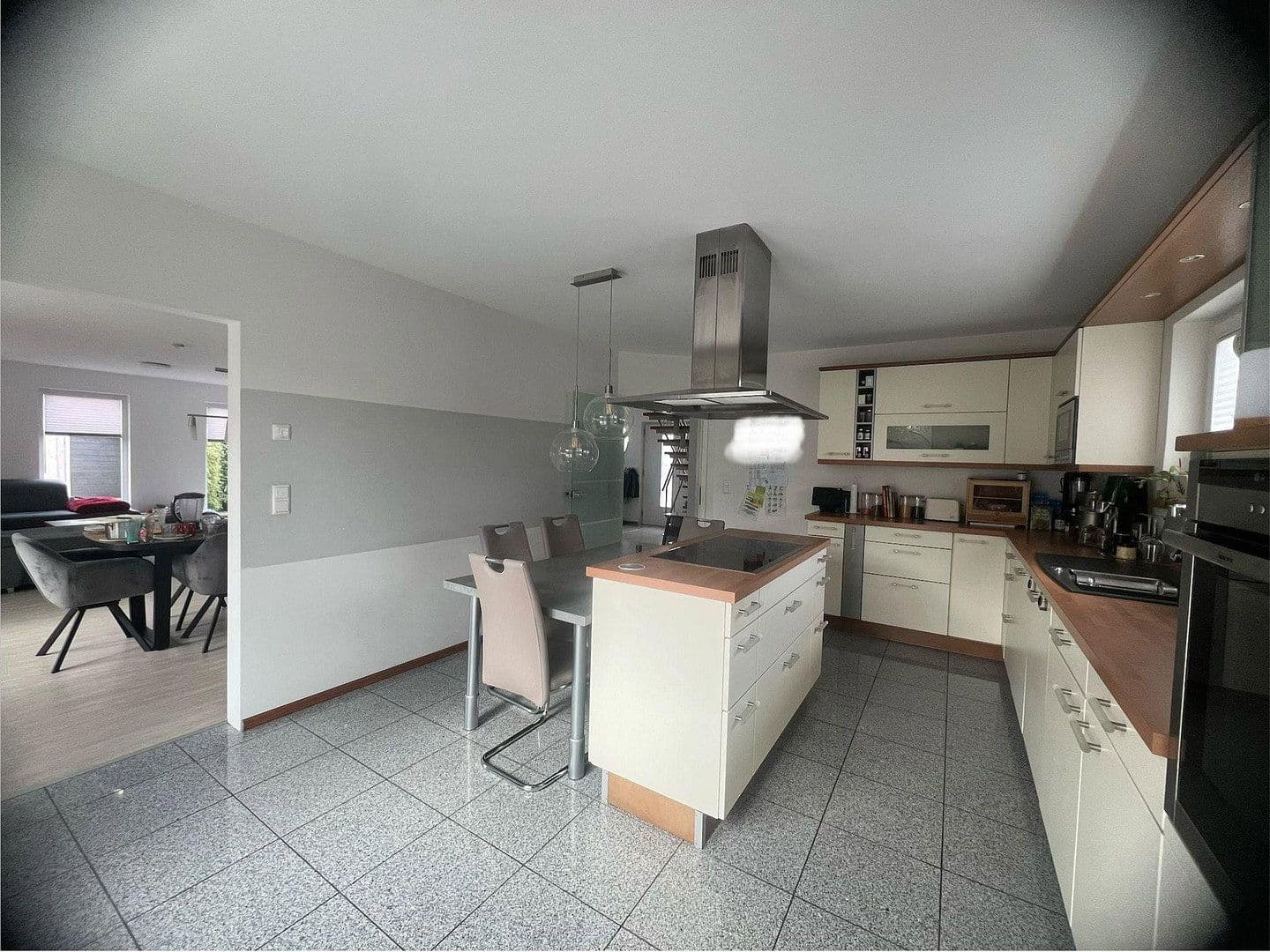 Prodej domu 186 m², pozemek 866 m², Nienburg/Weser, Dolní Sasko Prodej domu 186 m², pozemek 866 m², Nienburg/Weser, Dolní Sasko