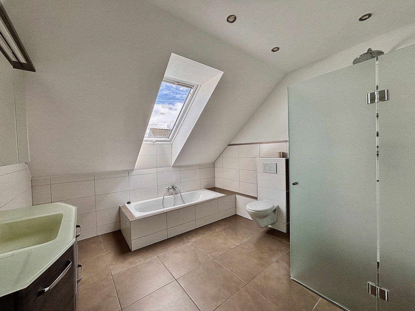 Prodej domu 137 m², pozemek 380 m², Zeltberg 41b, Lüneburg, Dolní Sasko Prodej domu 137 m², pozemek 380 m², Zeltberg 41b, Lüneburg, Dolní Sasko