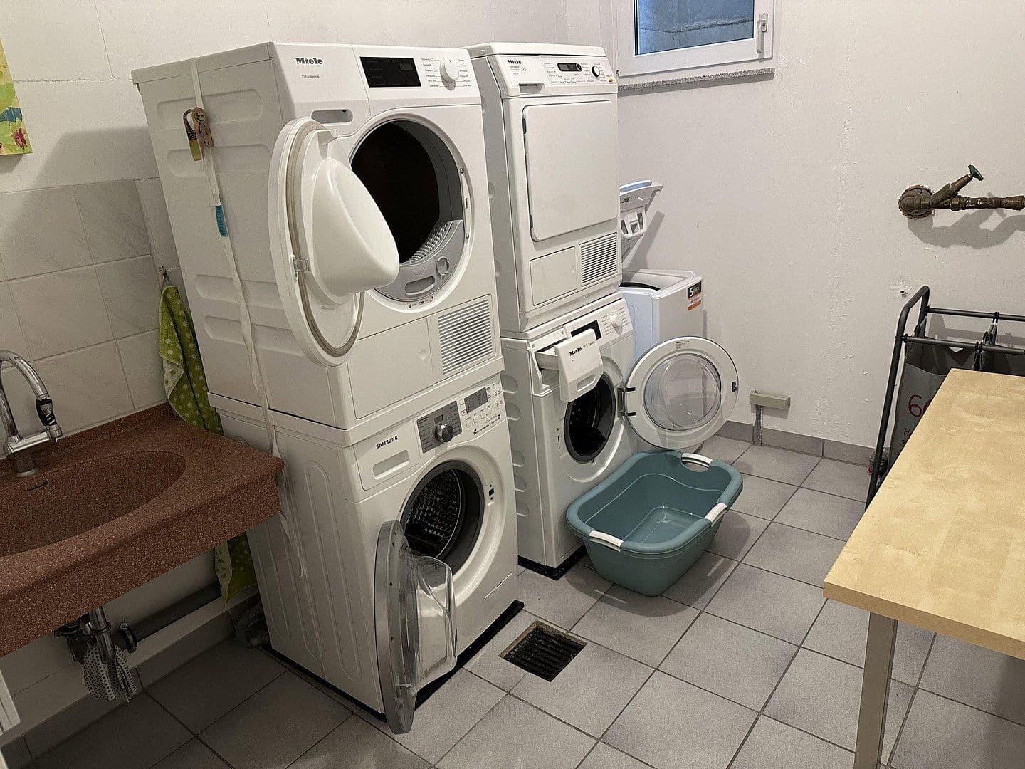 Prodej domu 207 m², pozemek 364 m², Deizisau, Bádensko-Württembersko Prodej domu 207 m², pozemek 364 m², Deizisau, Bádensko-Württembersko