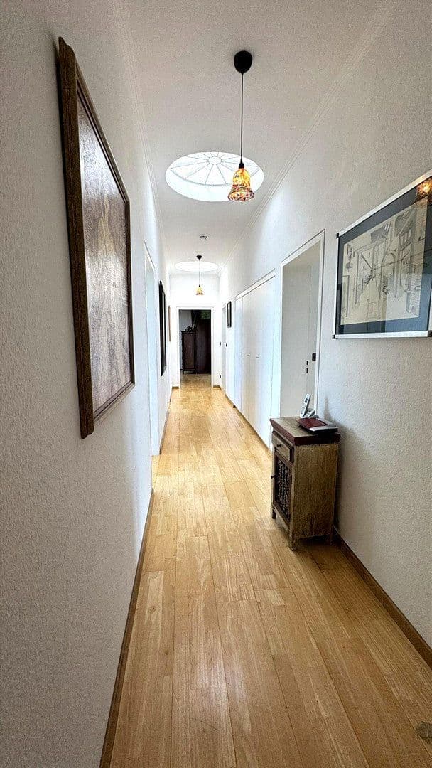 Pronájem bytu 5+1 234 m², Bierstädter Höhe 68, Wiesbaden, Hessen Pronájem bytu 5+1 234 m², Bierstädter Höhe 68, Wiesbaden, Hessen