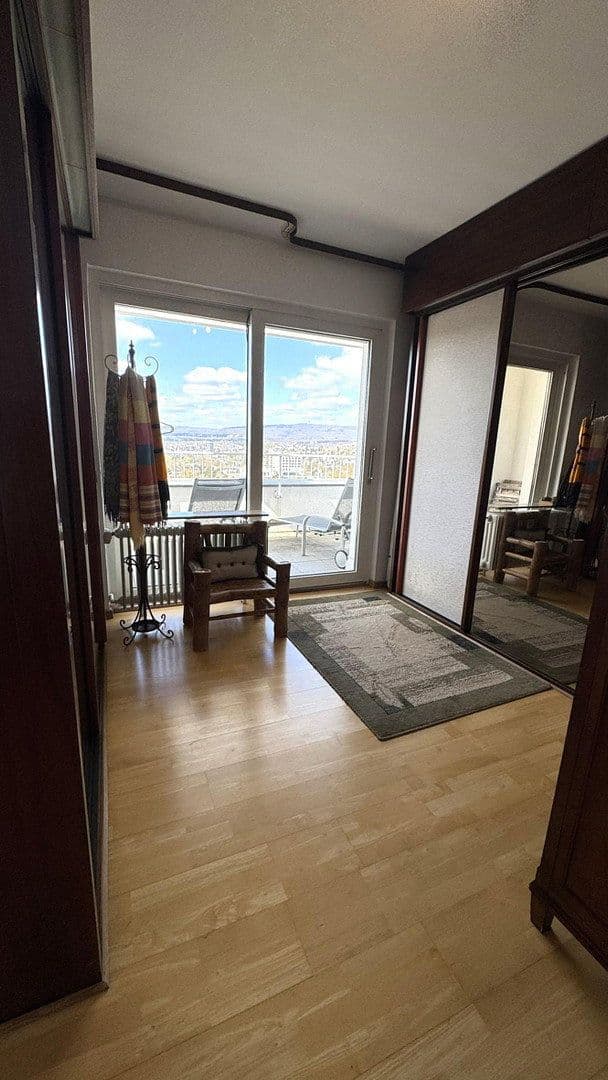 Pronájem bytu 5+1 234 m², Bierstädter Höhe 68, Wiesbaden, Hessen Pronájem bytu 5+1 234 m², Bierstädter Höhe 68, Wiesbaden, Hessen