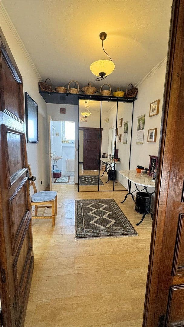 Pronájem bytu 5+1 234 m², Bierstädter Höhe 68, Wiesbaden, Hessen Pronájem bytu 5+1 234 m², Bierstädter Höhe 68, Wiesbaden, Hessen