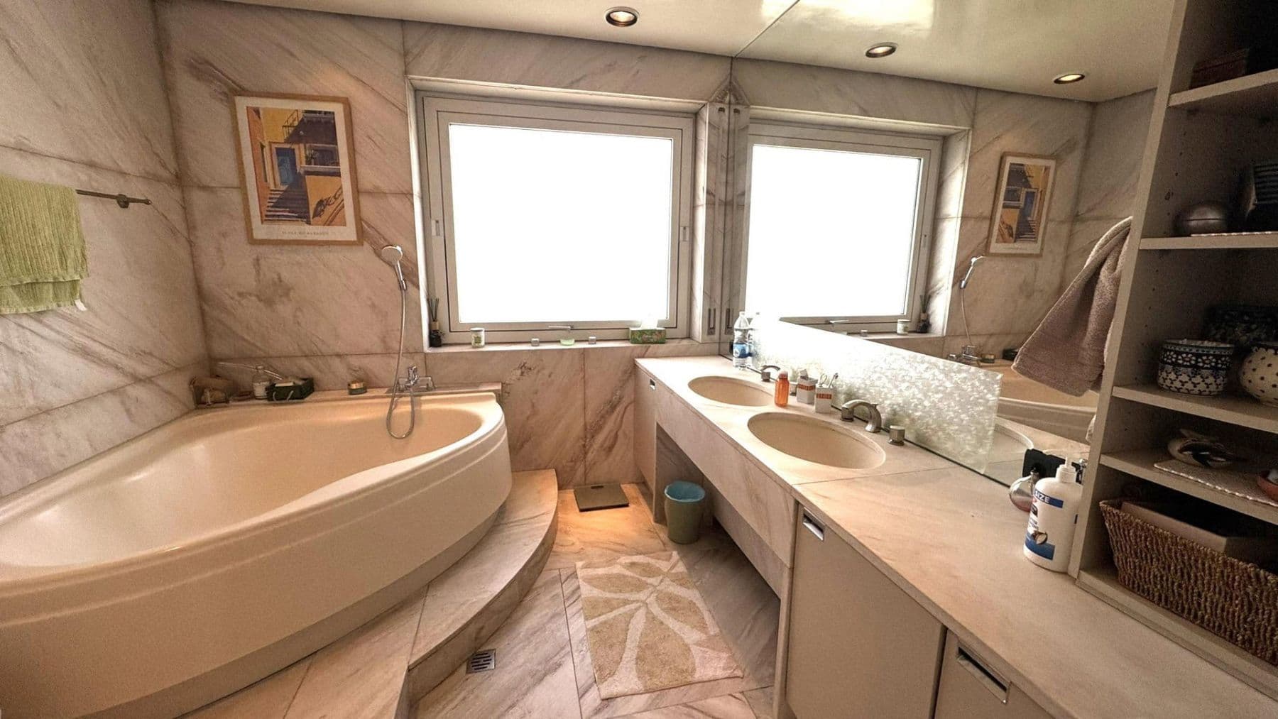 Pronájem bytu 5+1 234 m², Bierstädter Höhe 68, Wiesbaden, Hessen Pronájem bytu 5+1 234 m², Bierstädter Höhe 68, Wiesbaden, Hessen