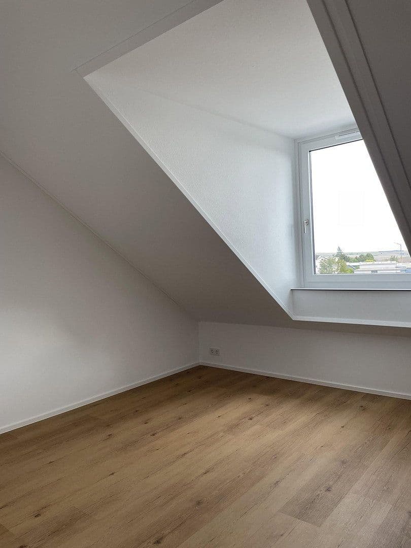 Pronájem domu 145 m², pozemek 100 m², Raiffeisenweg 1c, Kirchheimbolanden, Porýní-Falc Pronájem domu 145 m², pozemek 100 m², Raiffeisenweg 1c, Kirchheimbolanden, Porýní-Falc