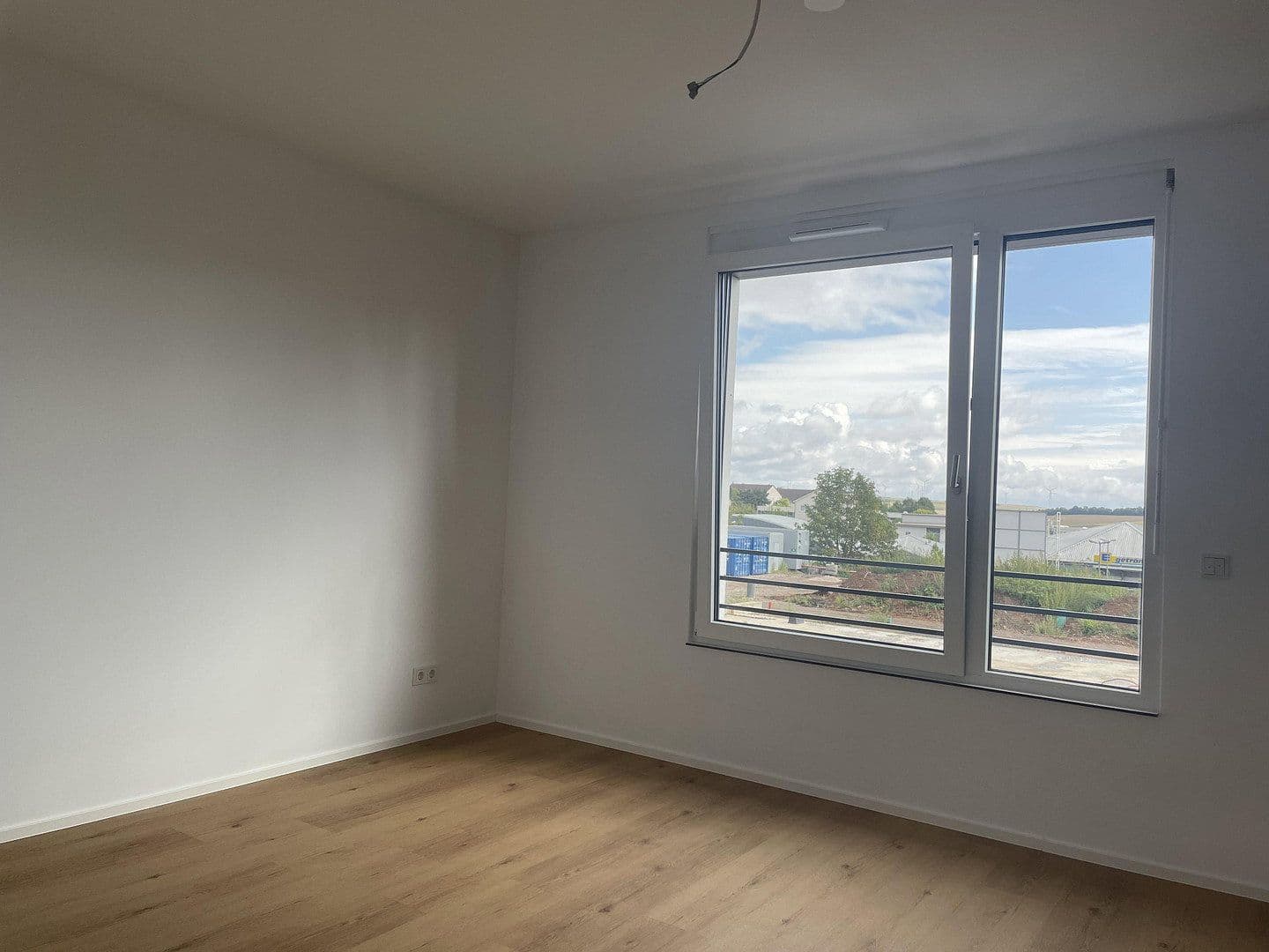 Pronájem domu 145 m², pozemek 100 m², Raiffeisenweg 1c, Kirchheimbolanden, Porýní-Falc Pronájem domu 145 m², pozemek 100 m², Raiffeisenweg 1c, Kirchheimbolanden, Porýní-Falc
