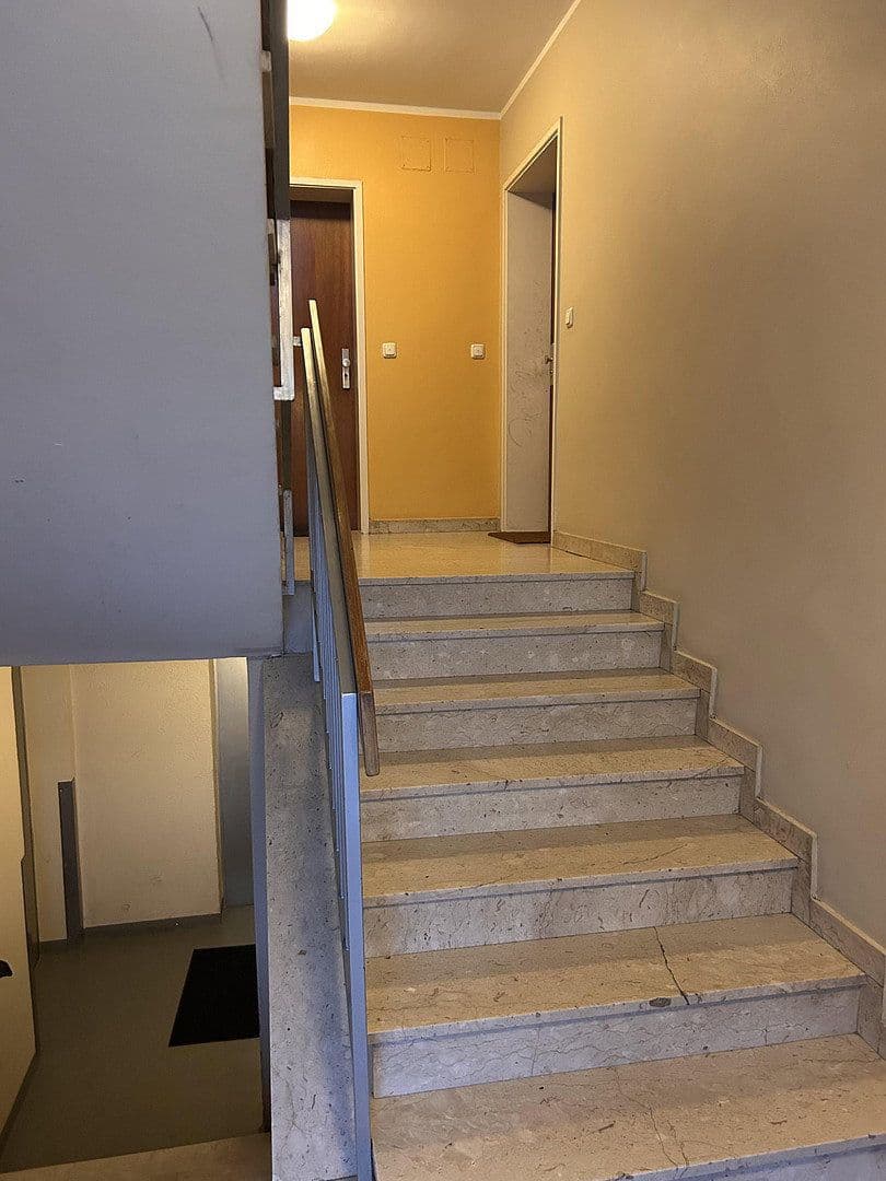 Pronájem bytu 2+1 66 m², Theodor-Heuss-Str., Fürstenfeldbrück, Bavorsko Pronájem bytu 2+1 66 m², Theodor-Heuss-Str., Fürstenfeldbrück, Bavorsko