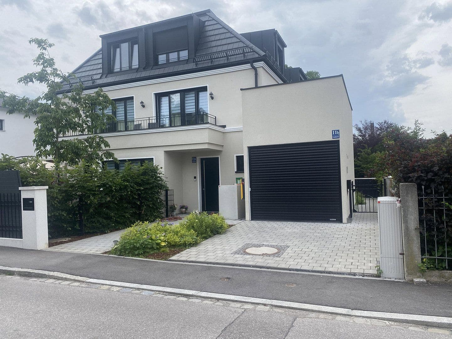 Prodej domu 165 m², pozemek 175 m², München, Bavorsko Prodej domu 165 m², pozemek 175 m², München, Bavorsko