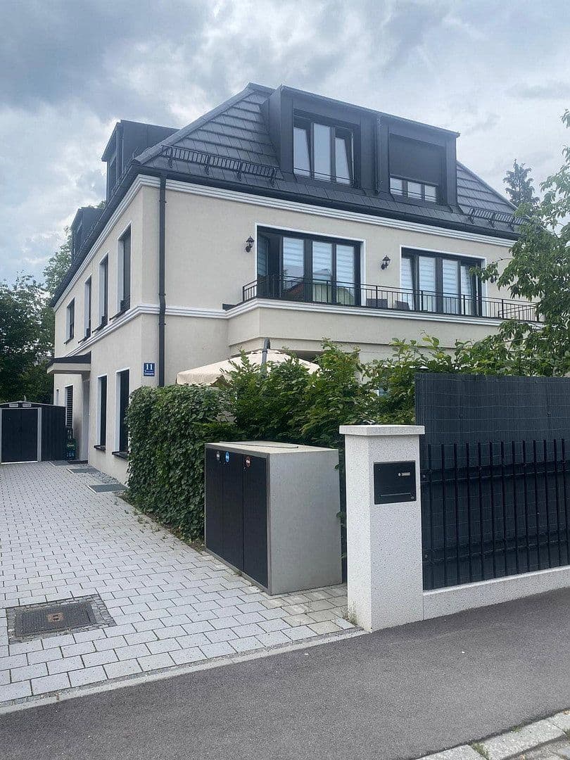 Prodej domu 165 m², pozemek 175 m², München, Bavorsko Prodej domu 165 m², pozemek 175 m², München, Bavorsko