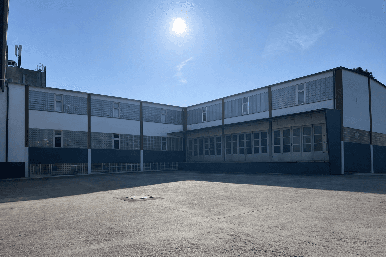 Prodej nebytového prostoru 6.250 m², Schützenstr. 3, Weidhausen b.Coburg, Bavorsko Prodej nebytového prostoru 6.250 m², Schützenstr. 3, Weidhausen b.Coburg, Bavorsko