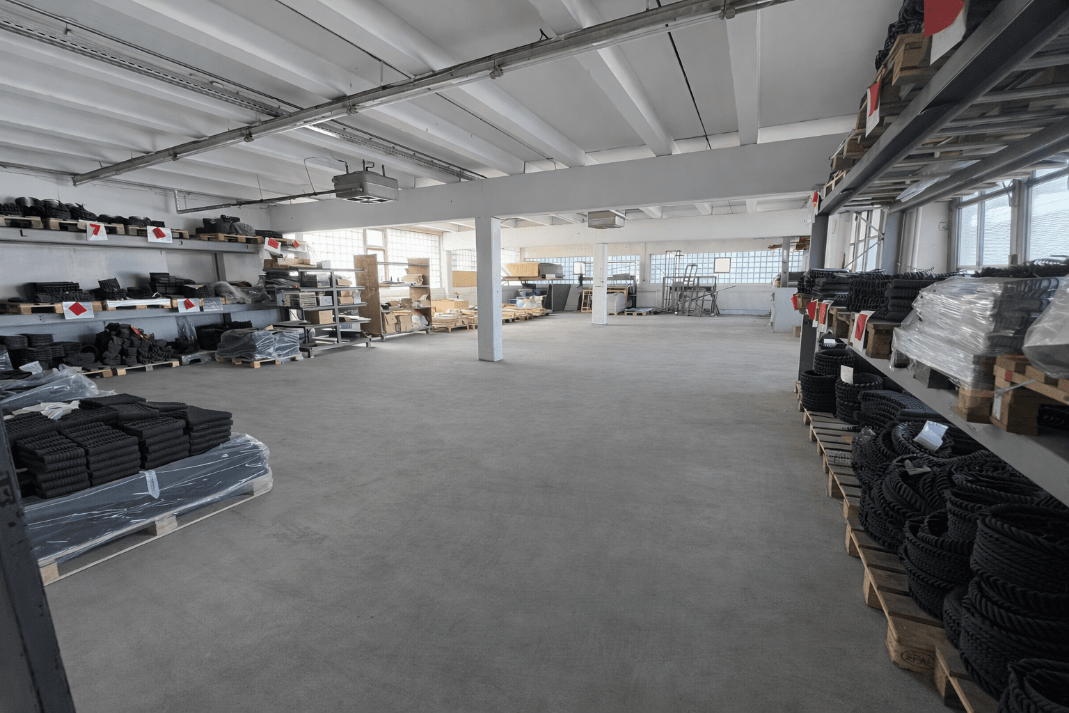 Prodej nebytového prostoru 6.250 m², Schützenstr. 3, Weidhausen b.Coburg, Bavorsko Prodej nebytového prostoru 6.250 m², Schützenstr. 3, Weidhausen b.Coburg, Bavorsko