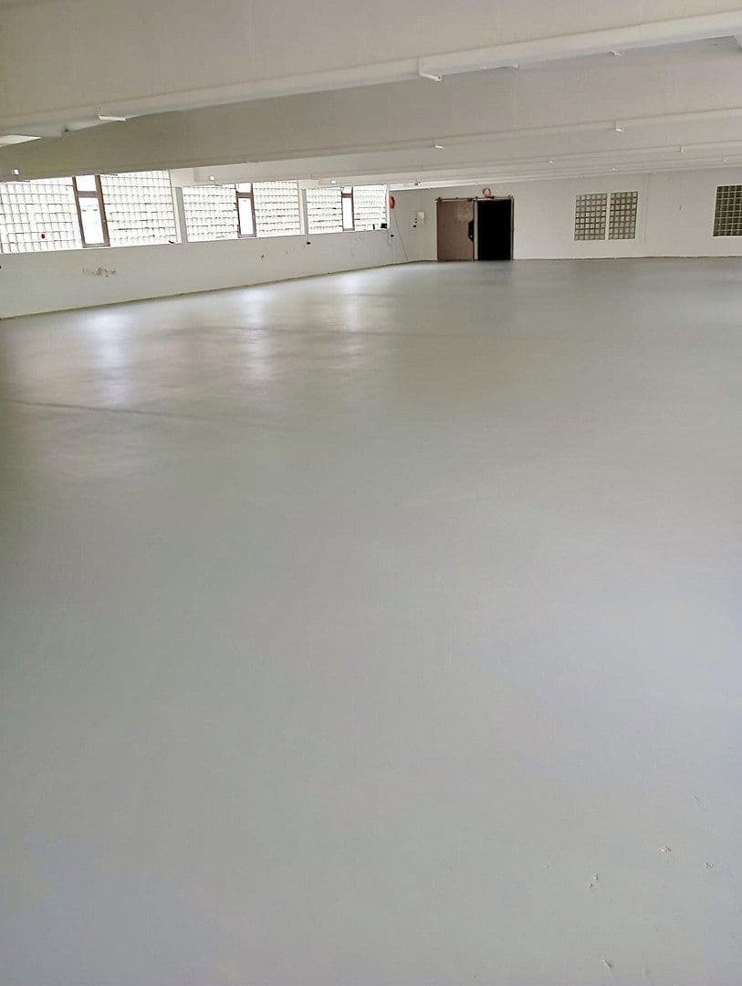 Prodej nebytového prostoru 6.250 m², Schützenstr. 3, Weidhausen b.Coburg, Bavorsko Prodej nebytového prostoru 6.250 m², Schützenstr. 3, Weidhausen b.Coburg, Bavorsko