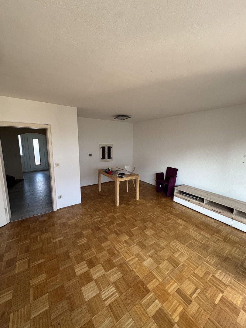 Prodej domu 130 m², pozemek 180 m², Am Jeschken 26, Augsburg, Bavorsko Prodej domu 130 m², pozemek 180 m², Am Jeschken 26, Augsburg, Bavorsko