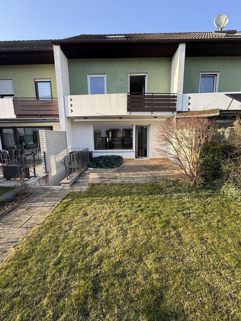 Prodej domu 130 m², pozemek 180 m², Am Jeschken 26, Augsburg, Bavorsko Prodej domu 130 m², pozemek 180 m², Am Jeschken 26, Augsburg, Bavorsko