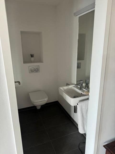 Pronájem bytu 2+1 93 m², Herzogstraße 79A, Düsseldorf, Severní Porýní-Vestfálsko Pronájem bytu 2+1 93 m², Herzogstraße 79A, Düsseldorf, Severní Porýní-Vestfálsko