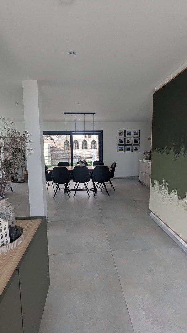 Prodej domu 180 m², pozemek 443 m², Rottenburg am Neckar, Bádensko-Württembersko Prodej domu 180 m², pozemek 443 m², Rottenburg am Neckar, Bádensko-Württembersko