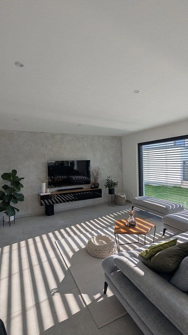 Prodej domu 180 m², pozemek 443 m², Rottenburg am Neckar, Bádensko-Württembersko Prodej domu 180 m², pozemek 443 m², Rottenburg am Neckar, Bádensko-Württembersko