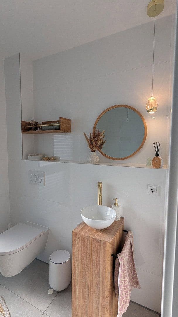 Prodej domu 180 m², pozemek 443 m², Rottenburg am Neckar, Bádensko-Württembersko Prodej domu 180 m², pozemek 443 m², Rottenburg am Neckar, Bádensko-Württembersko