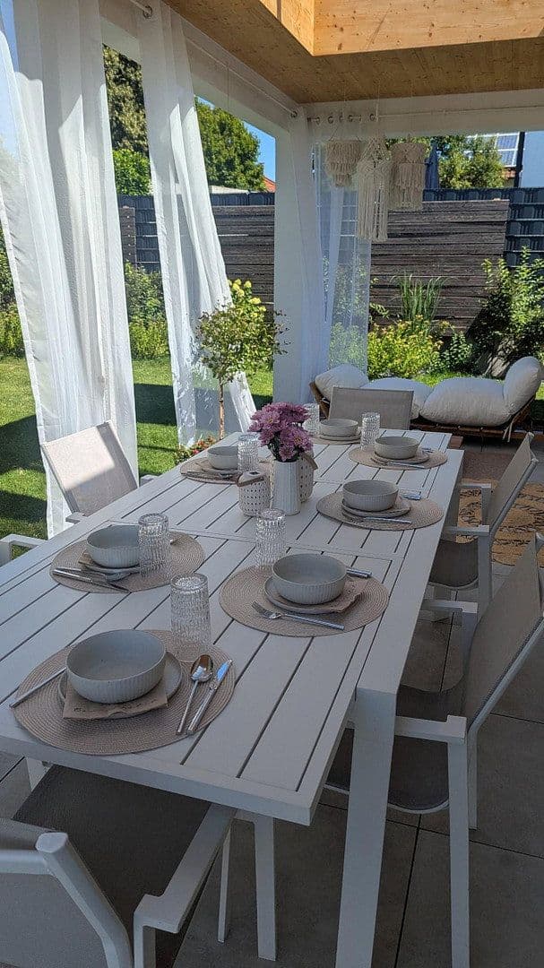 Prodej domu 180 m², pozemek 443 m², Rottenburg am Neckar, Bádensko-Württembersko Prodej domu 180 m², pozemek 443 m², Rottenburg am Neckar, Bádensko-Württembersko