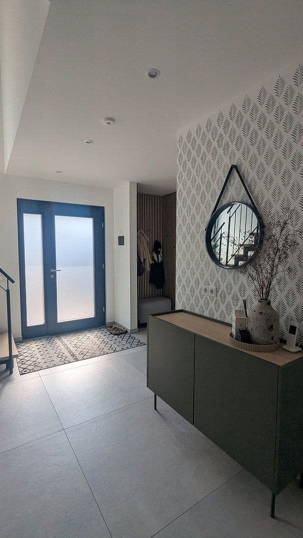 Prodej domu 180 m², pozemek 443 m², Rottenburg am Neckar, Bádensko-Württembersko Prodej domu 180 m², pozemek 443 m², Rottenburg am Neckar, Bádensko-Württembersko