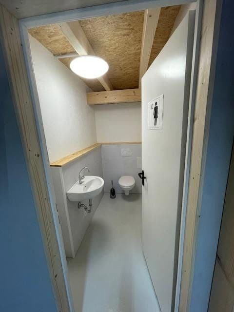 Pronájem nebytového prostoru 400 m², Wörth am Rhein, Porýní-Falc Pronájem nebytového prostoru 400 m², Wörth am Rhein, Porýní-Falc