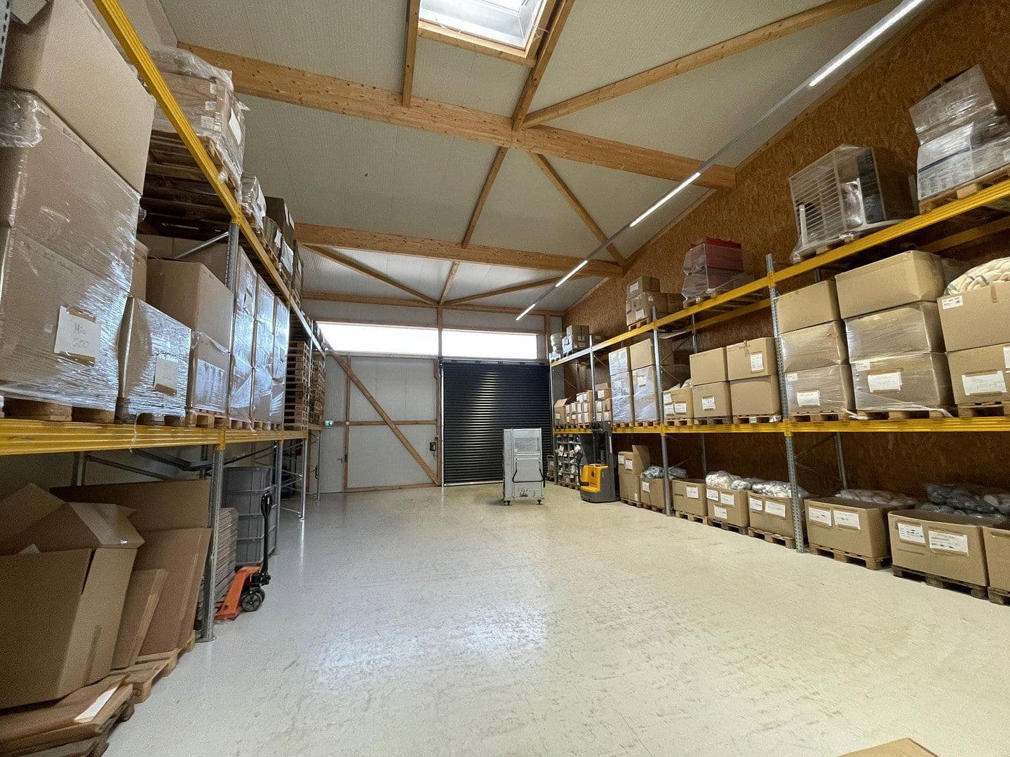 Pronájem nebytového prostoru 400 m², Wörth am Rhein, Porýní-Falc Pronájem nebytového prostoru 400 m², Wörth am Rhein, Porýní-Falc