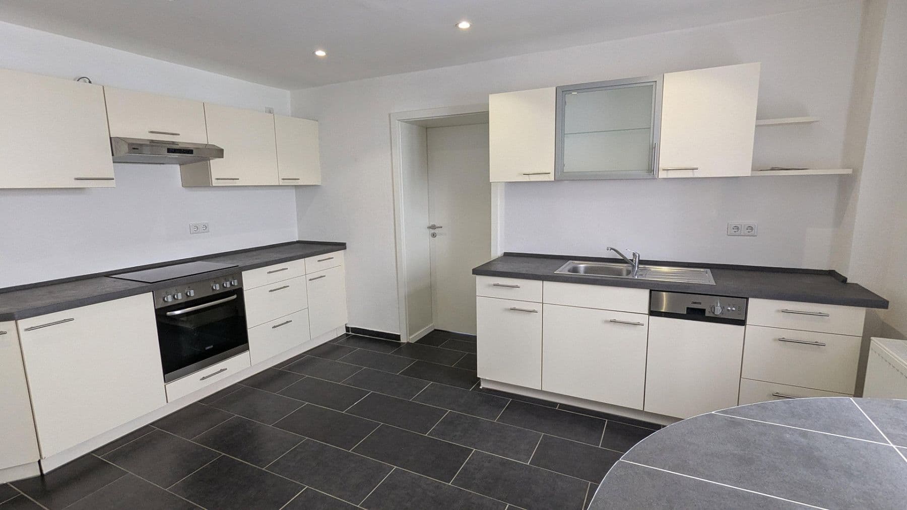 Pronájem bytu 3+1 100 m², Nürnberger Strasse 22, Schwabach, Bavorsko Pronájem bytu 3+1 100 m², Nürnberger Strasse 22, Schwabach, Bavorsko