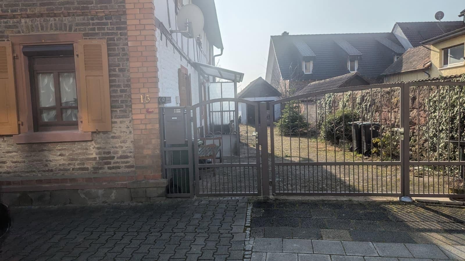 Prodej domu 110 m², pozemek 1.029 m², Hauptstr. 16, Heusenstamm, Hessen Prodej domu 110 m², pozemek 1.029 m², Hauptstr. 16, Heusenstamm, Hessen