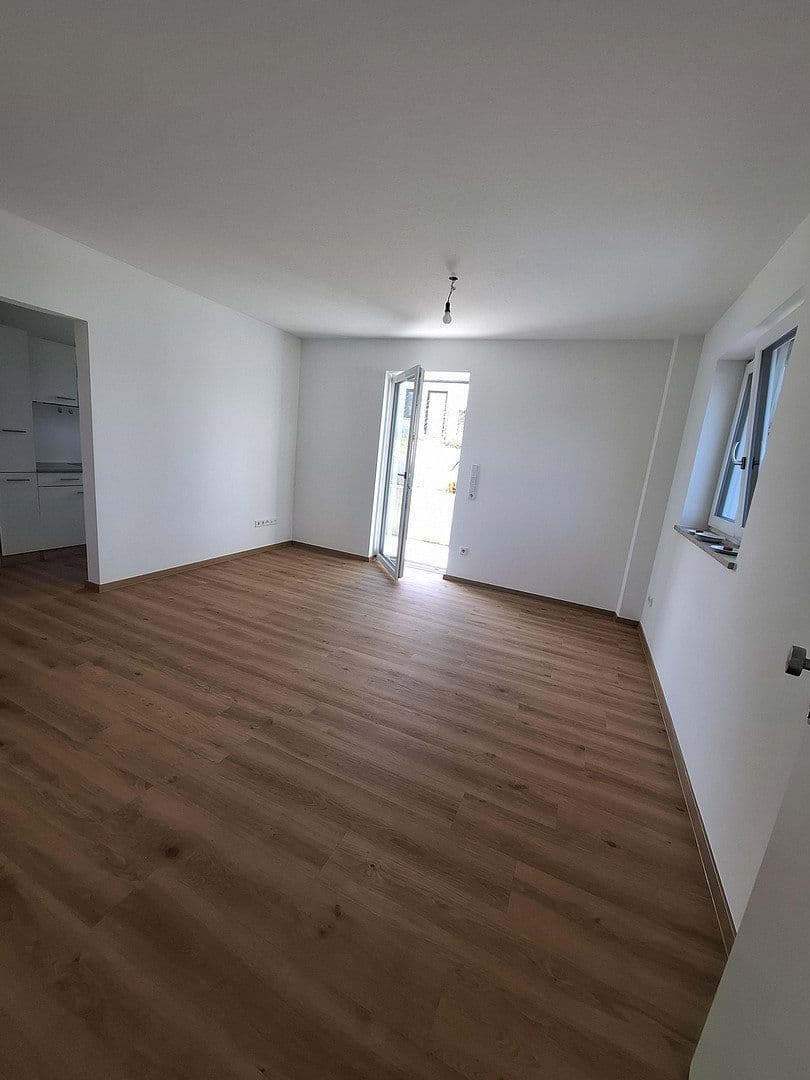 Pronájem bytu 2+1 44 m², Pfaffenhofen, Bavorsko Pronájem bytu 2+1 44 m², Pfaffenhofen, Bavorsko