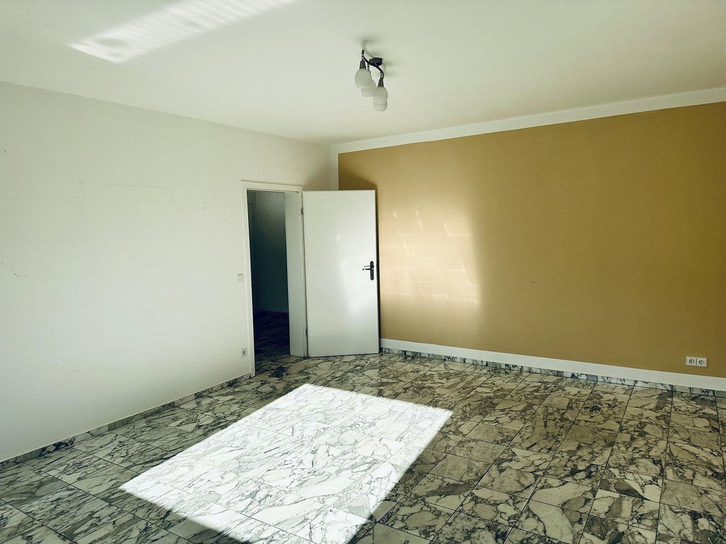 Pronájem bytu 3+1 73 m², Springe, Dolní Sasko Pronájem bytu 3+1 73 m², Springe, Dolní Sasko