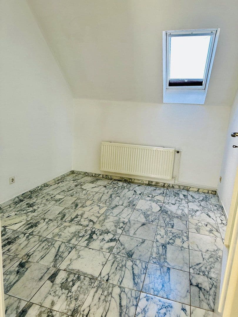 Pronájem bytu 3+1 73 m², Springe, Dolní Sasko Pronájem bytu 3+1 73 m², Springe, Dolní Sasko