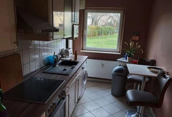 Pronájem bytu 2+1 56 m², Elisenstrasse 90, Köln, Severní Porýní-Vestfálsko Pronájem bytu 2+1 56 m², Elisenstrasse 90, Köln, Severní Porýní-Vestfálsko