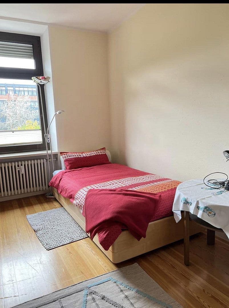 Pronájem bytu 3+1 63 m², Kellerstrasse 13, München, Bavorsko Pronájem bytu 3+1 63 m², Kellerstrasse 13, München, Bavorsko