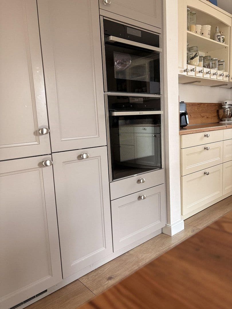 Prodej domu 210 m², pozemek 744 m², Radbruch, Dolní Sasko Prodej domu 210 m², pozemek 744 m², Radbruch, Dolní Sasko