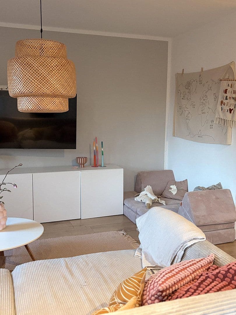 Prodej domu 210 m², pozemek 744 m², Radbruch, Dolní Sasko Prodej domu 210 m², pozemek 744 m², Radbruch, Dolní Sasko