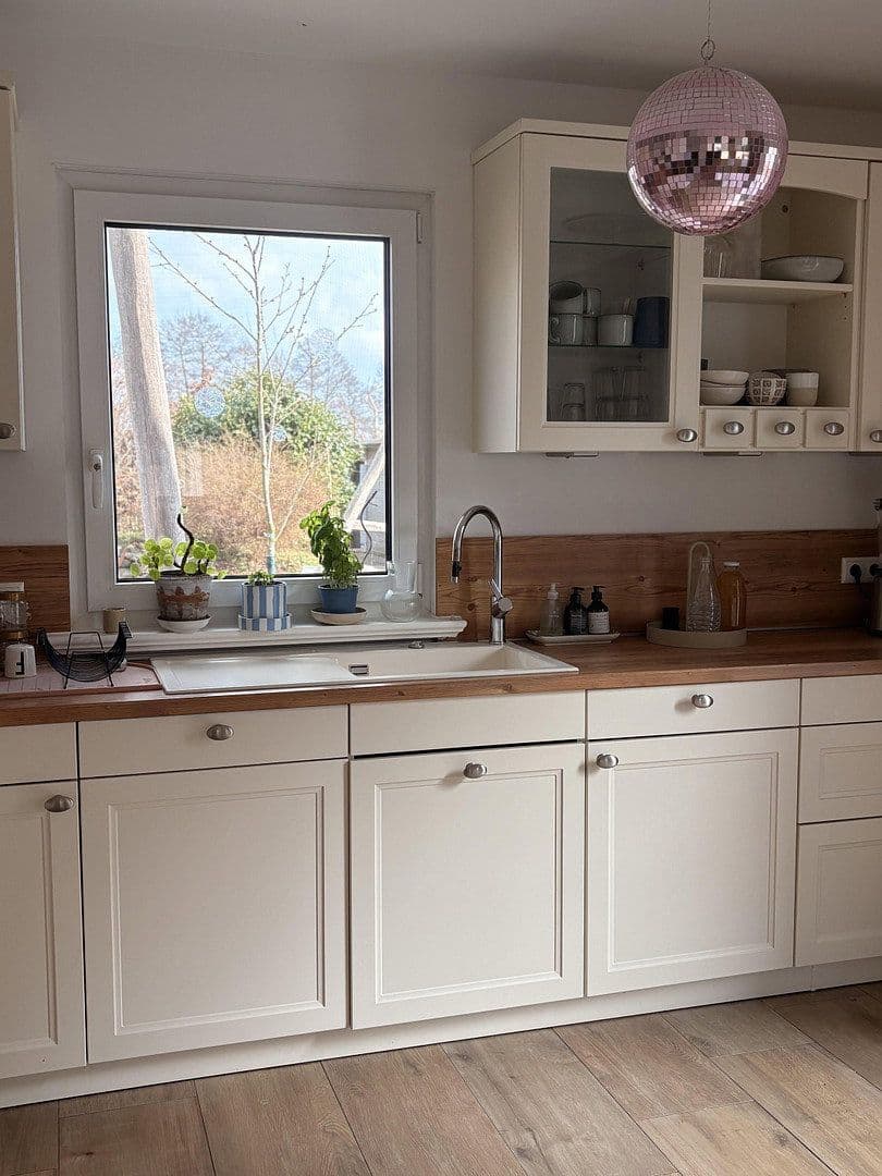 Prodej domu 210 m², pozemek 744 m², Radbruch, Dolní Sasko Prodej domu 210 m², pozemek 744 m², Radbruch, Dolní Sasko