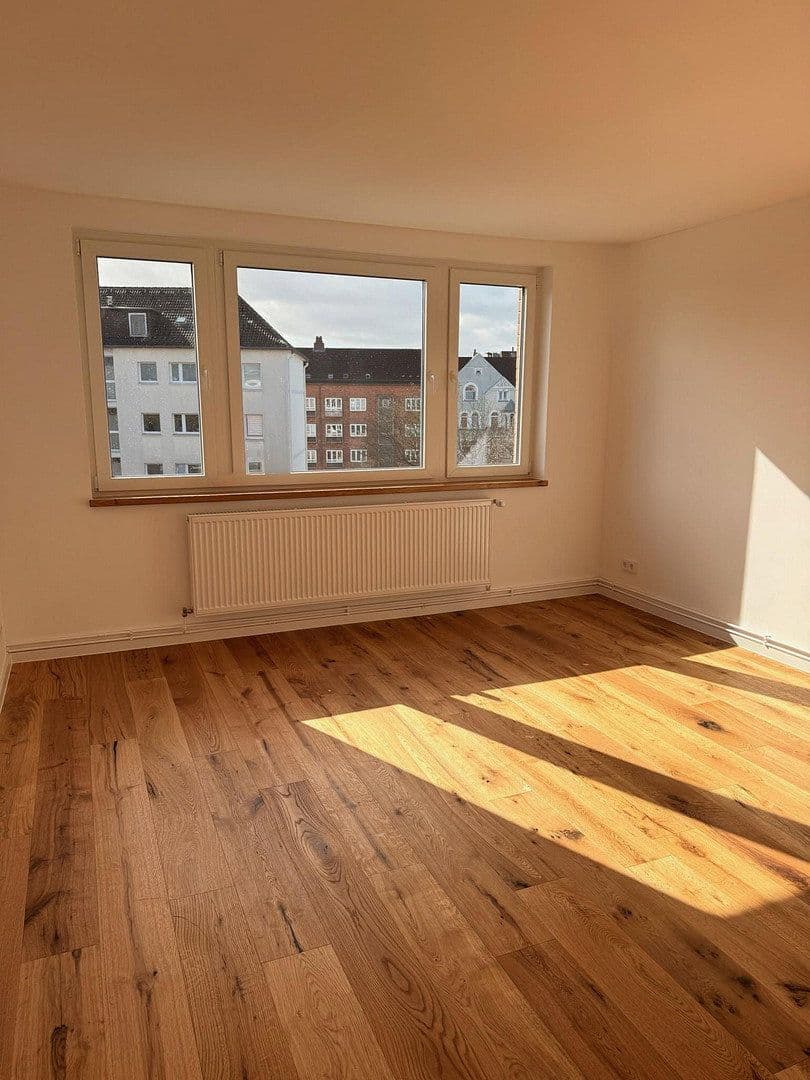 Prodej bytu 3+1 77 m², Kiel, Šlesvicko-Holštýnsko Prodej bytu 3+1 77 m², Kiel, Šlesvicko-Holštýnsko