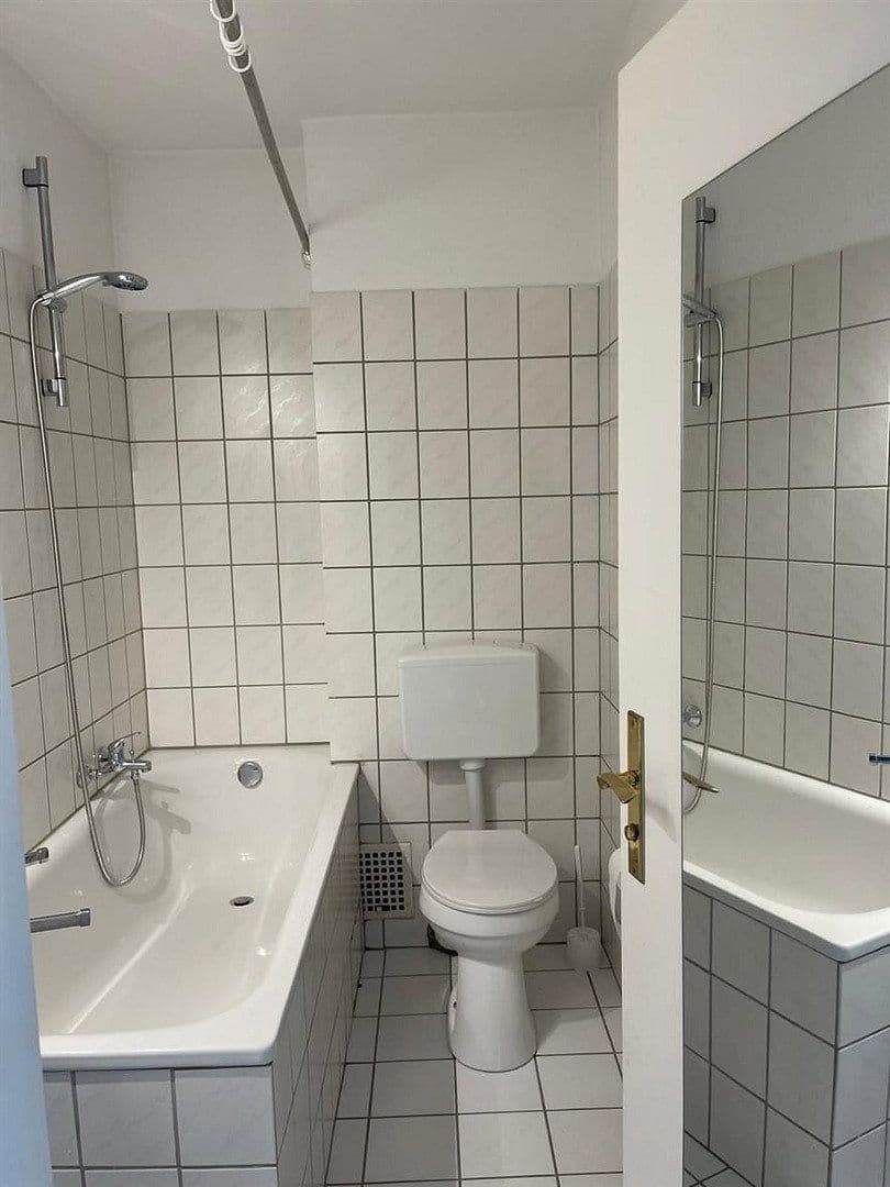 Pronájem bytu 1+kk 35 m², Mülheim a.d. Ruhr, Severní Porýní-Vestfálsko Pronájem bytu 1+kk 35 m², Mülheim a.d. Ruhr, Severní Porýní-Vestfálsko