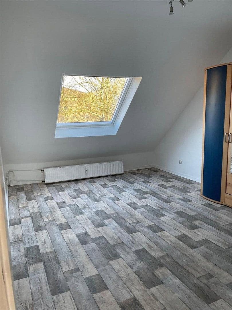 Pronájem bytu 1+kk 35 m², Mülheim a.d. Ruhr, Severní Porýní-Vestfálsko Pronájem bytu 1+kk 35 m², Mülheim a.d. Ruhr, Severní Porýní-Vestfálsko