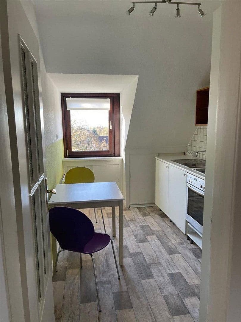 Pronájem bytu 1+kk 35 m², Mülheim a.d. Ruhr, Severní Porýní-Vestfálsko Pronájem bytu 1+kk 35 m², Mülheim a.d. Ruhr, Severní Porýní-Vestfálsko