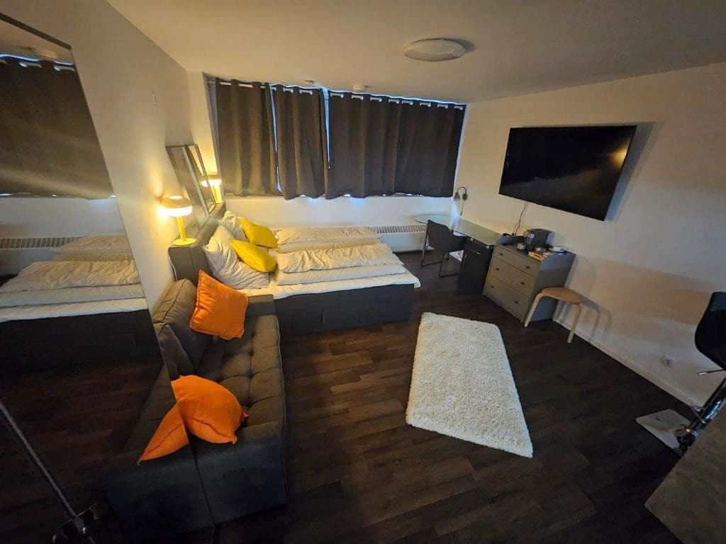 Prodej bytu 1+1 32 m², Graeffstr. 1, Köln, Severní Porýní-Vestfálsko Prodej bytu 1+1 32 m², Graeffstr. 1, Köln, Severní Porýní-Vestfálsko