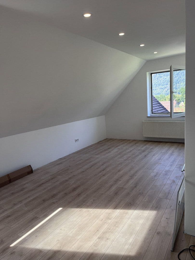 Pronájem bytu 2+1 74 m², Findelstr. 15a, Porta Westfalica, Severní Porýní-Vestfálsko Pronájem bytu 2+1 74 m², Findelstr. 15a, Porta Westfalica, Severní Porýní-Vestfálsko