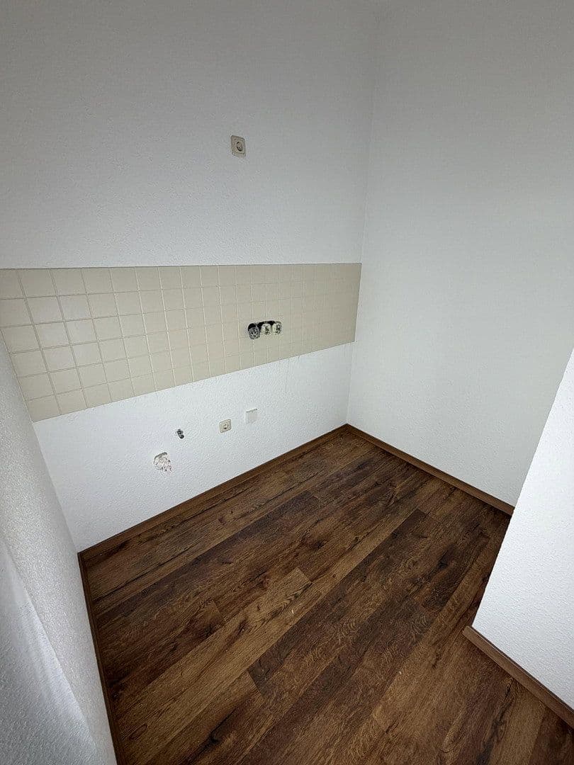 Pronájem bytu 2+1 59 m², Ziegelstraße 47, Dessau-Roßlau, Sasko-Anhaltsko Pronájem bytu 2+1 59 m², Ziegelstraße 47, Dessau-Roßlau, Sasko-Anhaltsko