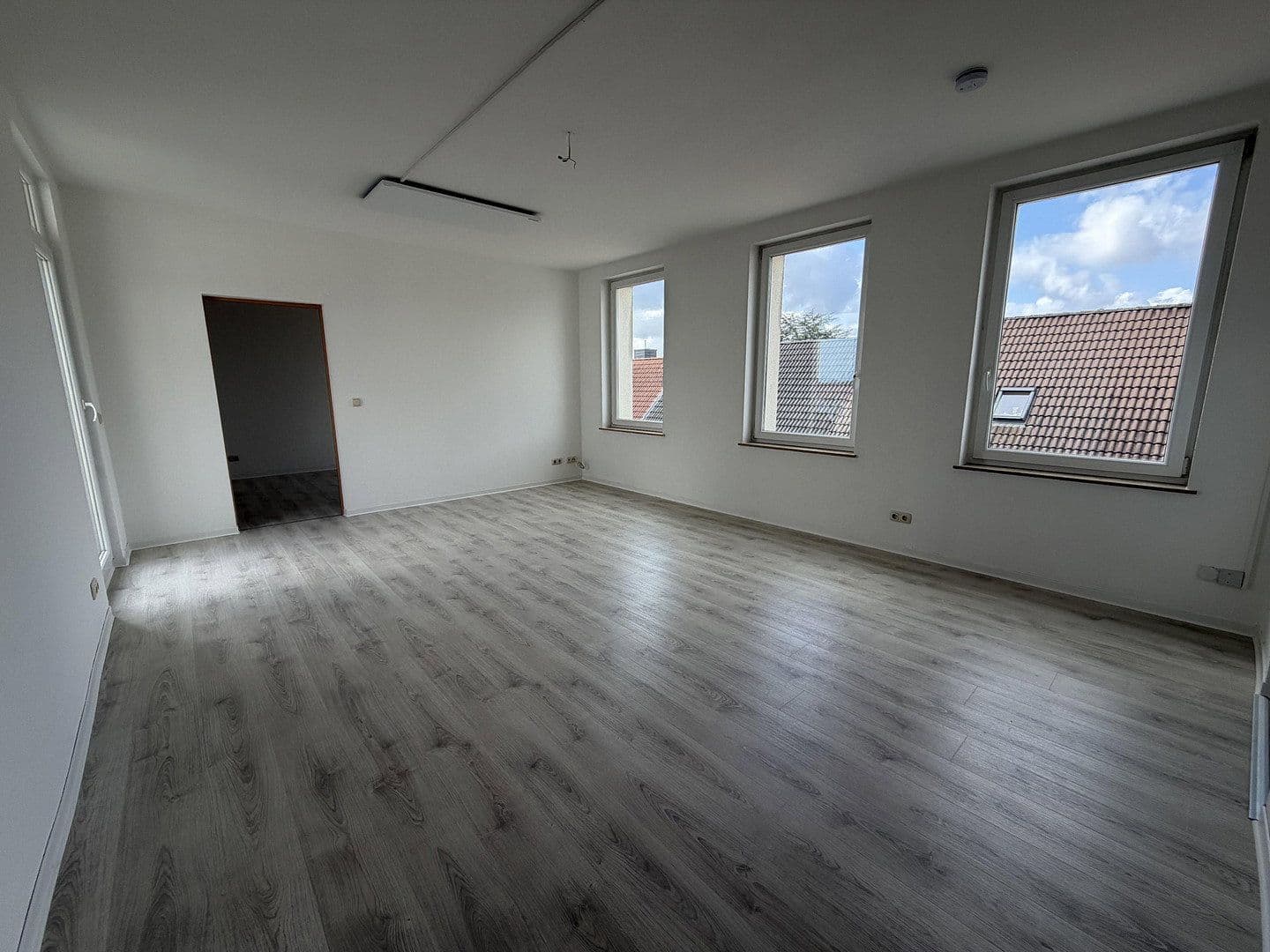Pronájem bytu 2+1 59 m², Ziegelstraße 47, Dessau-Roßlau, Sasko-Anhaltsko Pronájem bytu 2+1 59 m², Ziegelstraße 47, Dessau-Roßlau, Sasko-Anhaltsko