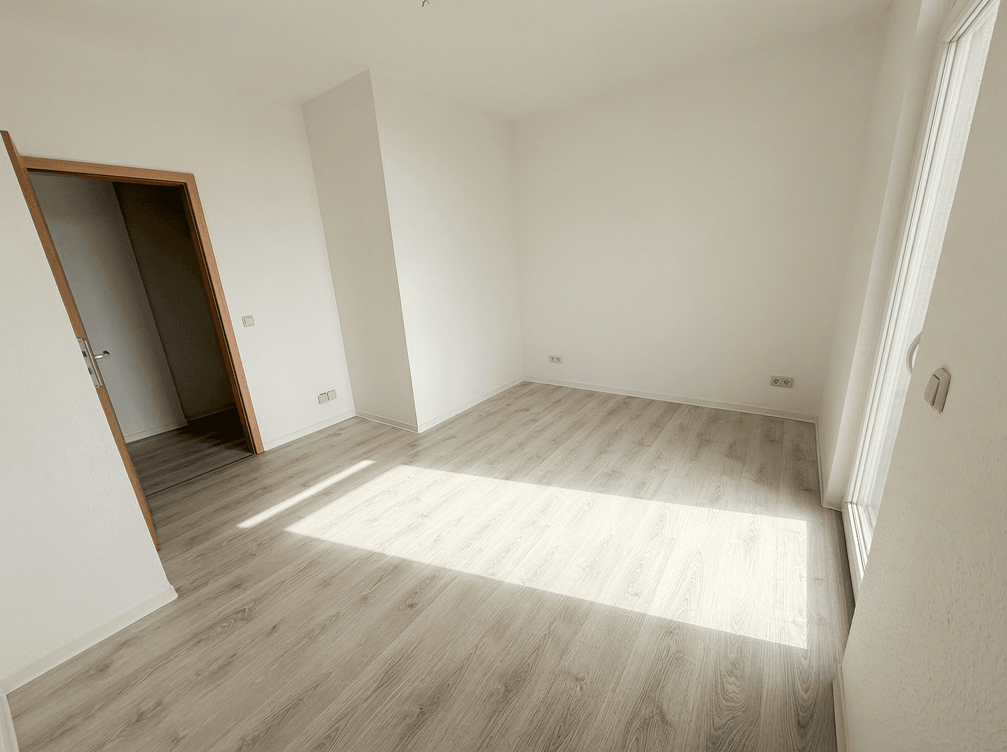 Pronájem bytu 2+1 59 m², Ziegelstraße 47, Dessau-Roßlau, Sasko-Anhaltsko Pronájem bytu 2+1 59 m², Ziegelstraße 47, Dessau-Roßlau, Sasko-Anhaltsko