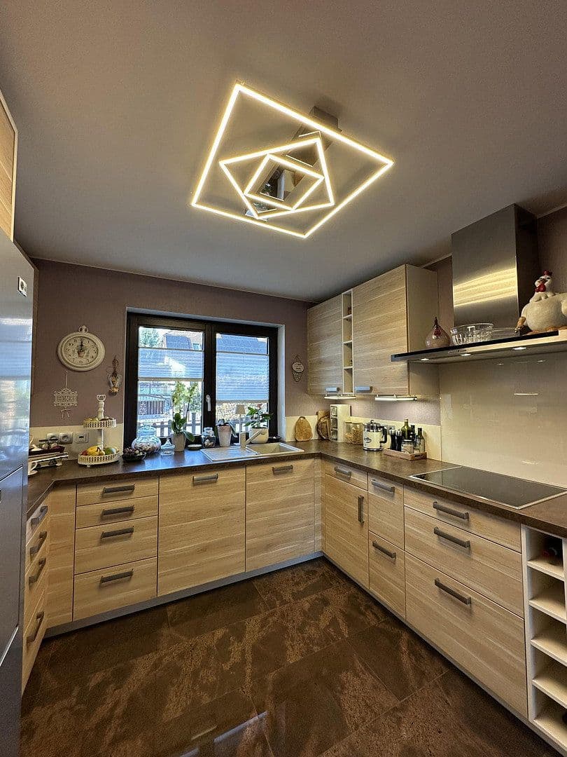 Prodej domu 220 m², pozemek 563 m², Starohrad, Durynsko Prodej domu 220 m², pozemek 563 m², Starohrad, Durynsko