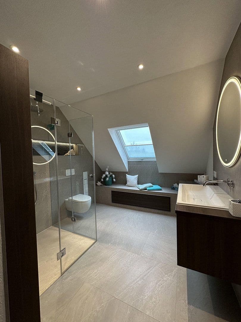 Prodej domu 220 m², pozemek 563 m², Starohrad, Durynsko Prodej domu 220 m², pozemek 563 m², Starohrad, Durynsko