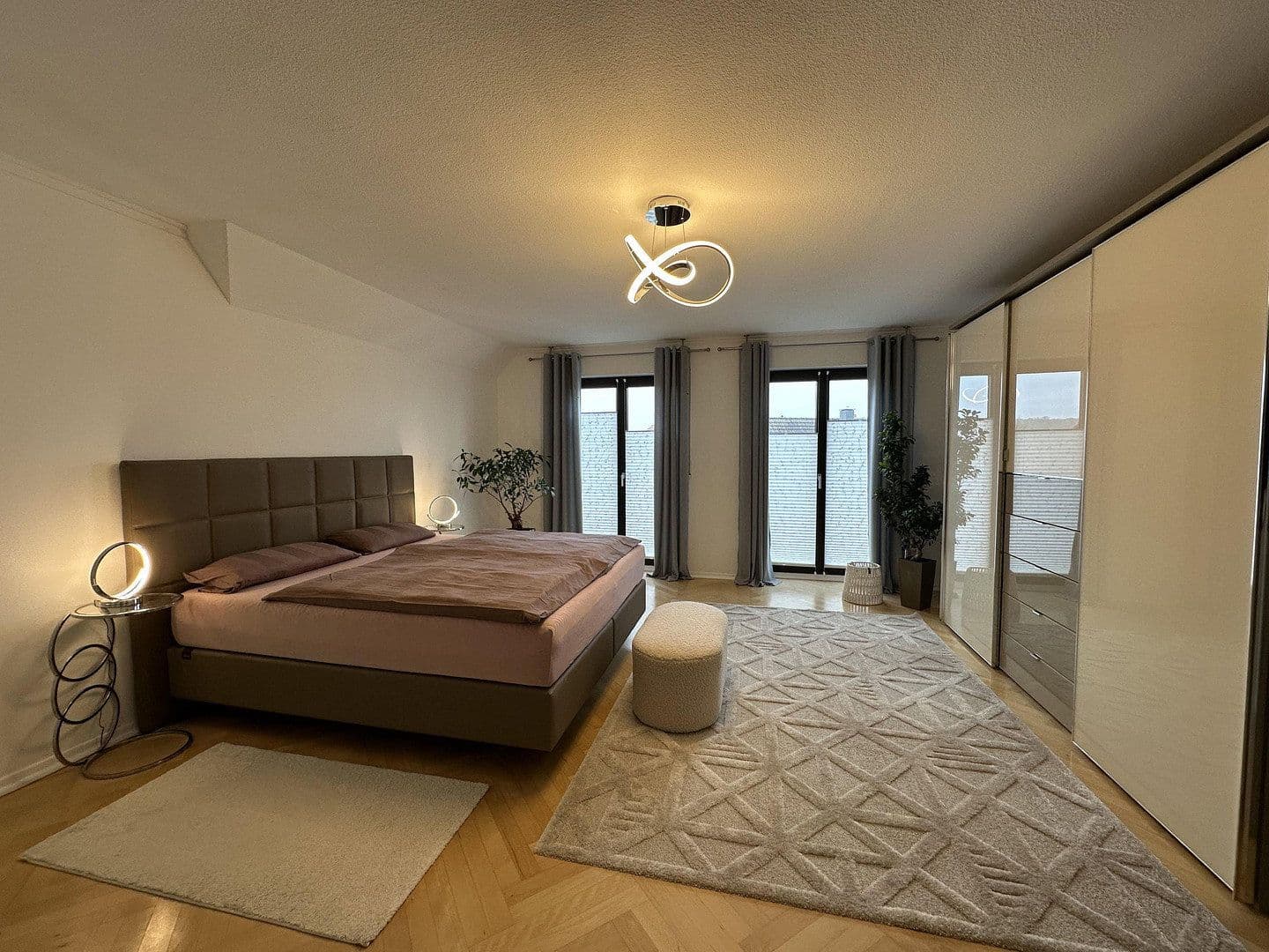 Prodej domu 220 m², pozemek 563 m², Starohrad, Durynsko Prodej domu 220 m², pozemek 563 m², Starohrad, Durynsko