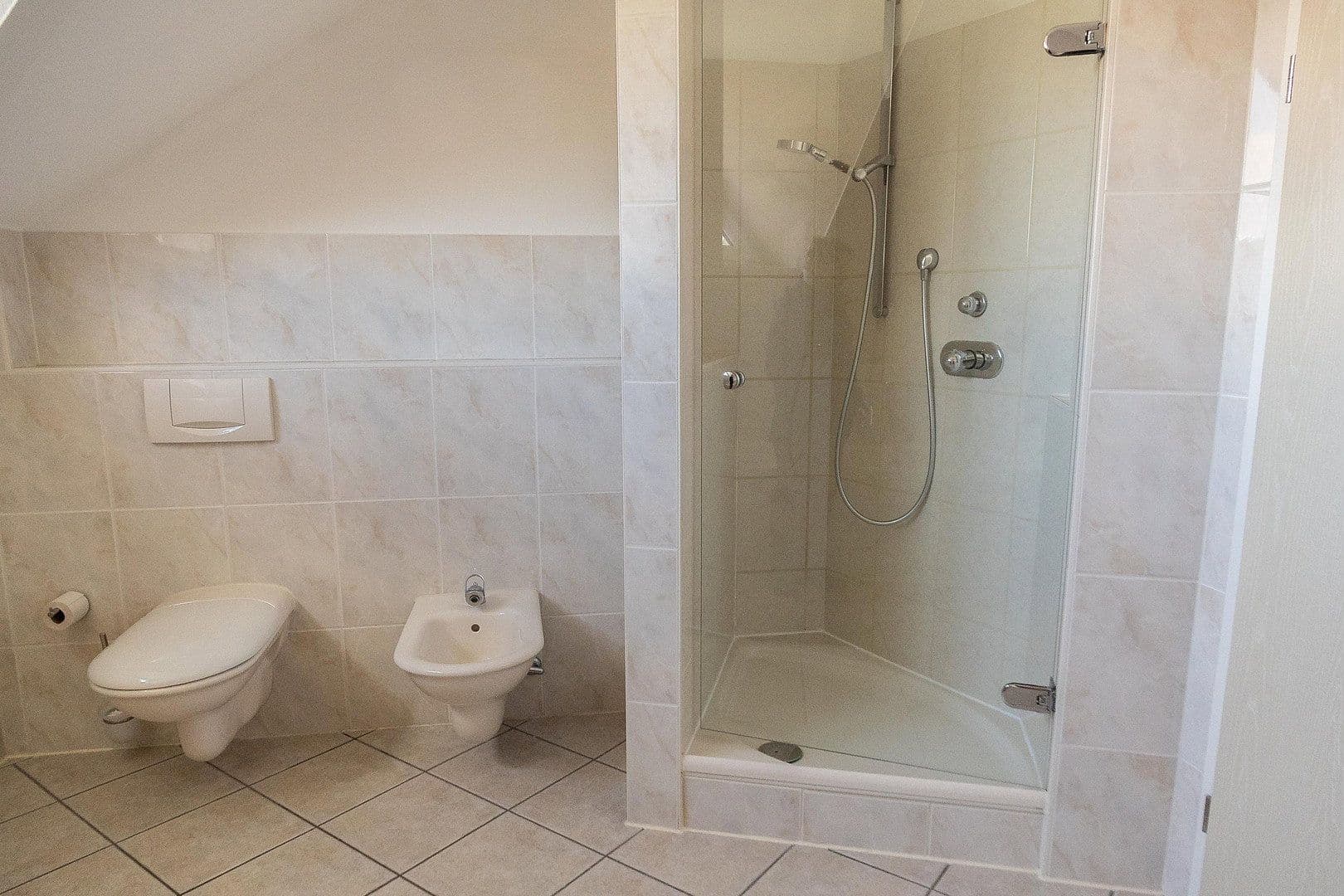 Prodej domu 160 m², pozemek 500 m², Lindengrabenstrasse 28, Lahr/Schwarzwald, Bádensko-Württembersko Prodej domu 160 m², pozemek 500 m², Lindengrabenstrasse 28, Lahr/Schwarzwald, Bádensko-Württembersko