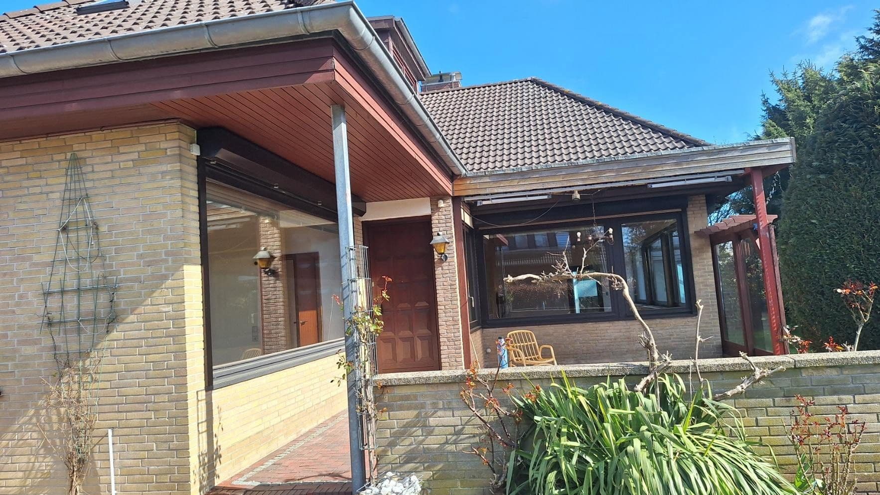 Prodej domu 204 m², pozemek 914 m², Wilhelmshaven, Dolní Sasko Prodej domu 204 m², pozemek 914 m², Wilhelmshaven, Dolní Sasko