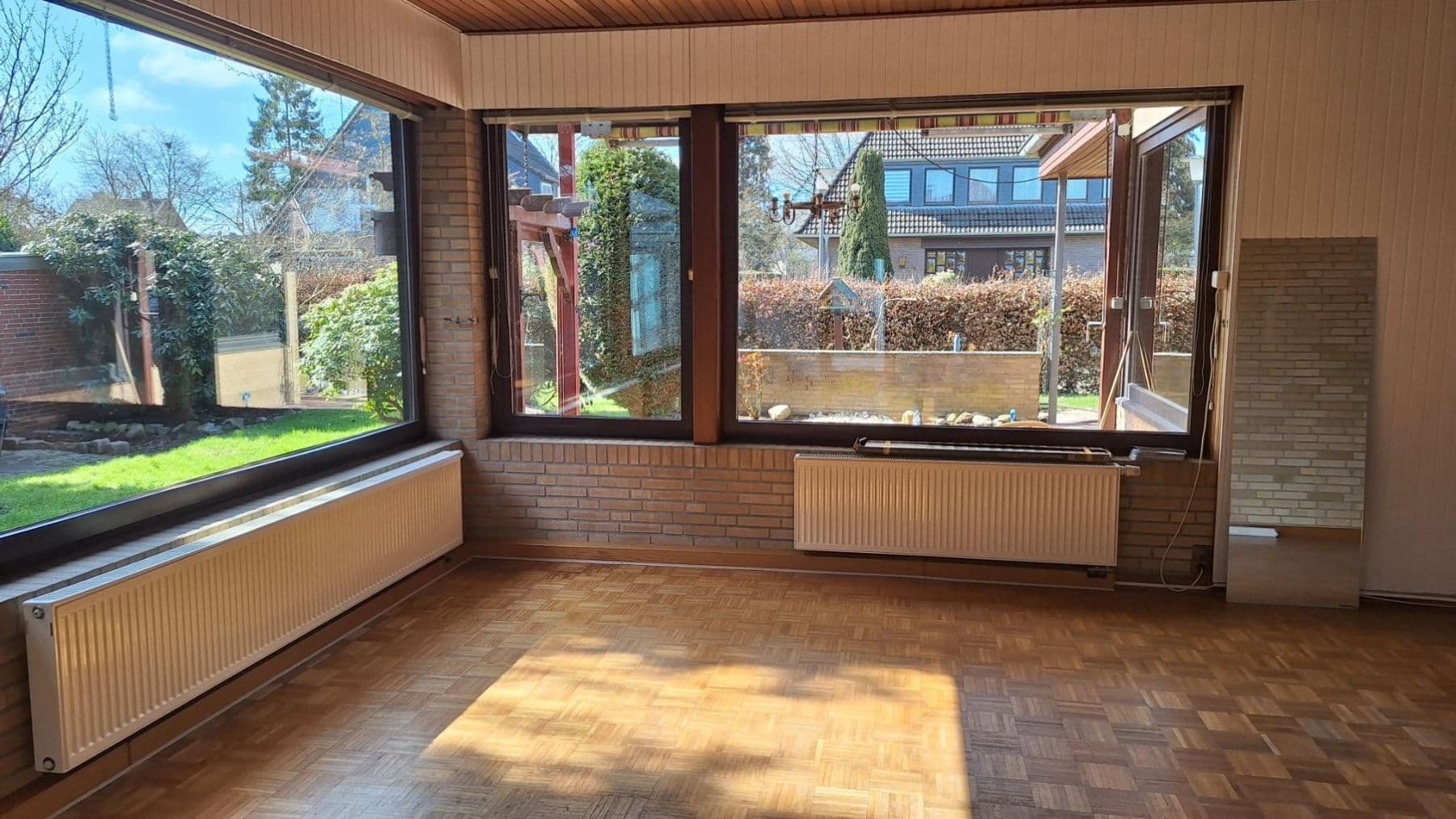 Prodej domu 204 m², pozemek 914 m², Wilhelmshaven, Dolní Sasko Prodej domu 204 m², pozemek 914 m², Wilhelmshaven, Dolní Sasko